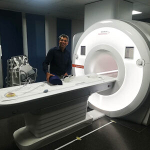 MRI system Scanner MRT Zarbakhsh Javad